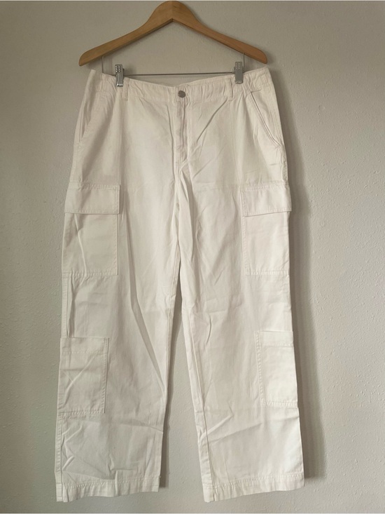 H&M Pants - H&M White Cargo Pants with Utility Pockets